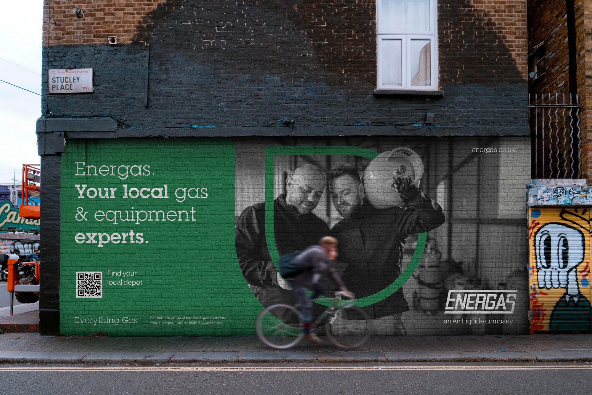 660b3a0c978600575054bff6_Mural Wall Mockup Scenes